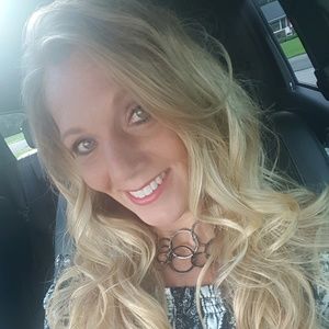 Meet your Posher, Justine